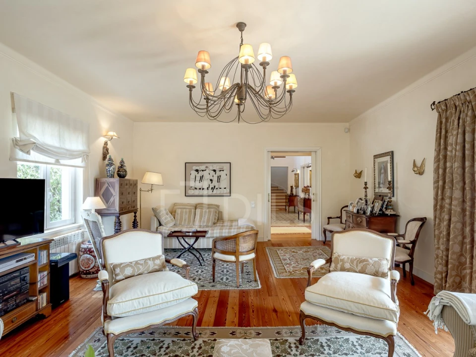 Moradia T5 para Venda em Cascais e Estoril Foto 3