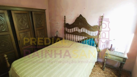 Moradia T4 para Venda em Arrifana