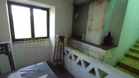 Moradia T4 para Venda em Arrifana