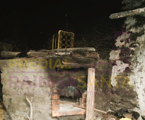 Moradia T4 para Venda em Arrifana Foto 17