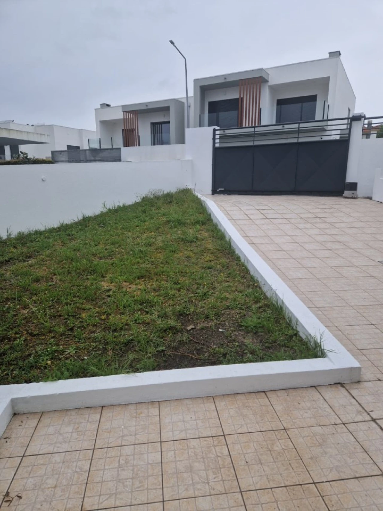 Moradia T5 para Venda em Laranjeiro e Feijó Foto 29