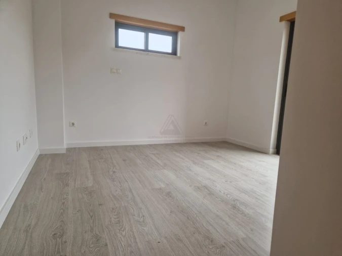 Moradia T5 para Venda em Laranjeiro e Feijó Foto 20