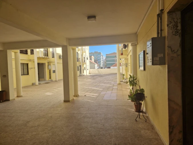 Apartamento T3 para Venda em União das Freguesias de Setúbal Foto 2