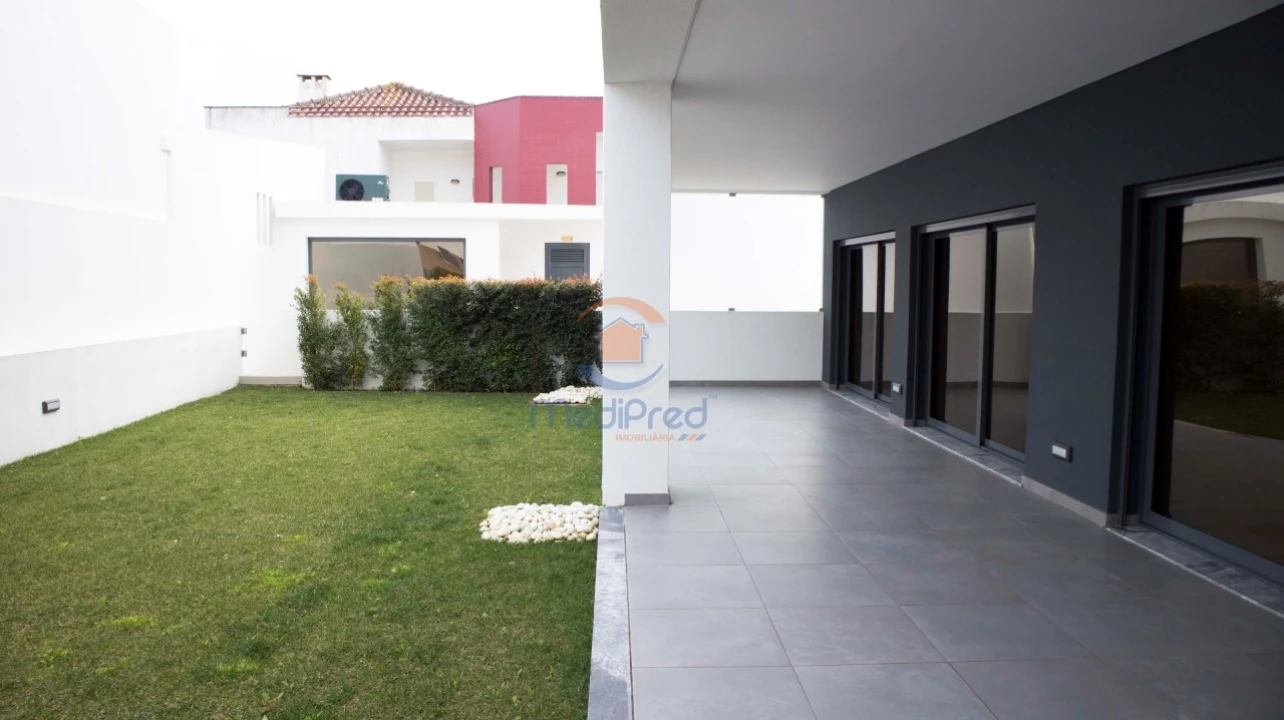 Apartamento T3 para Venda em Loures Foto 23