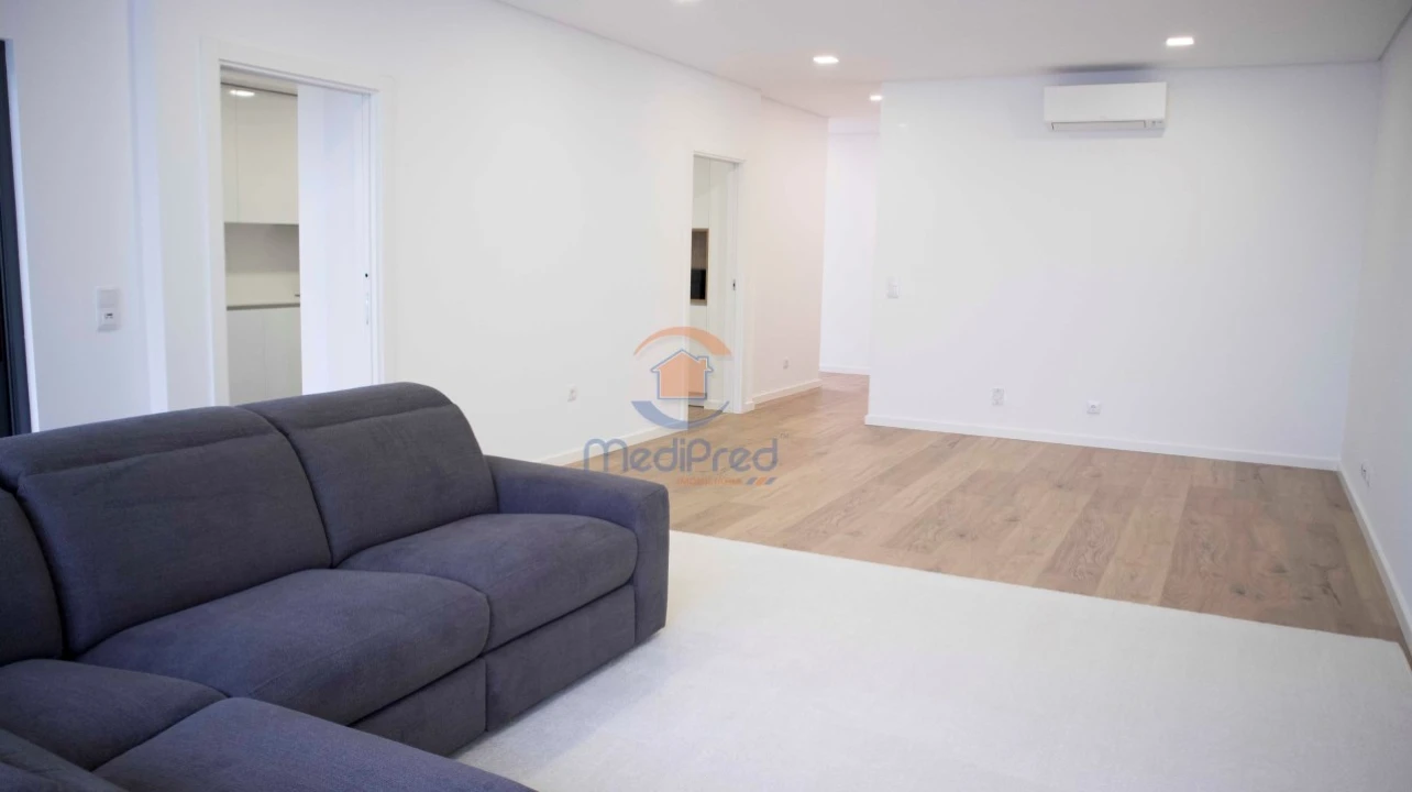 Apartamento T3 para Venda em Loures Foto 3