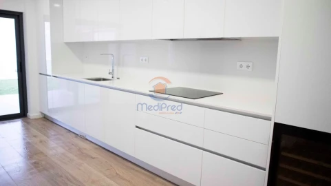 Apartamento T3 para Venda em Loures