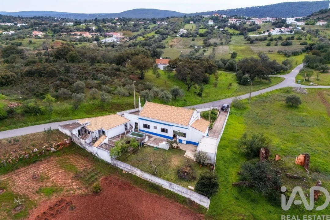 Moradia T3 para Venda em Salir Foto 37