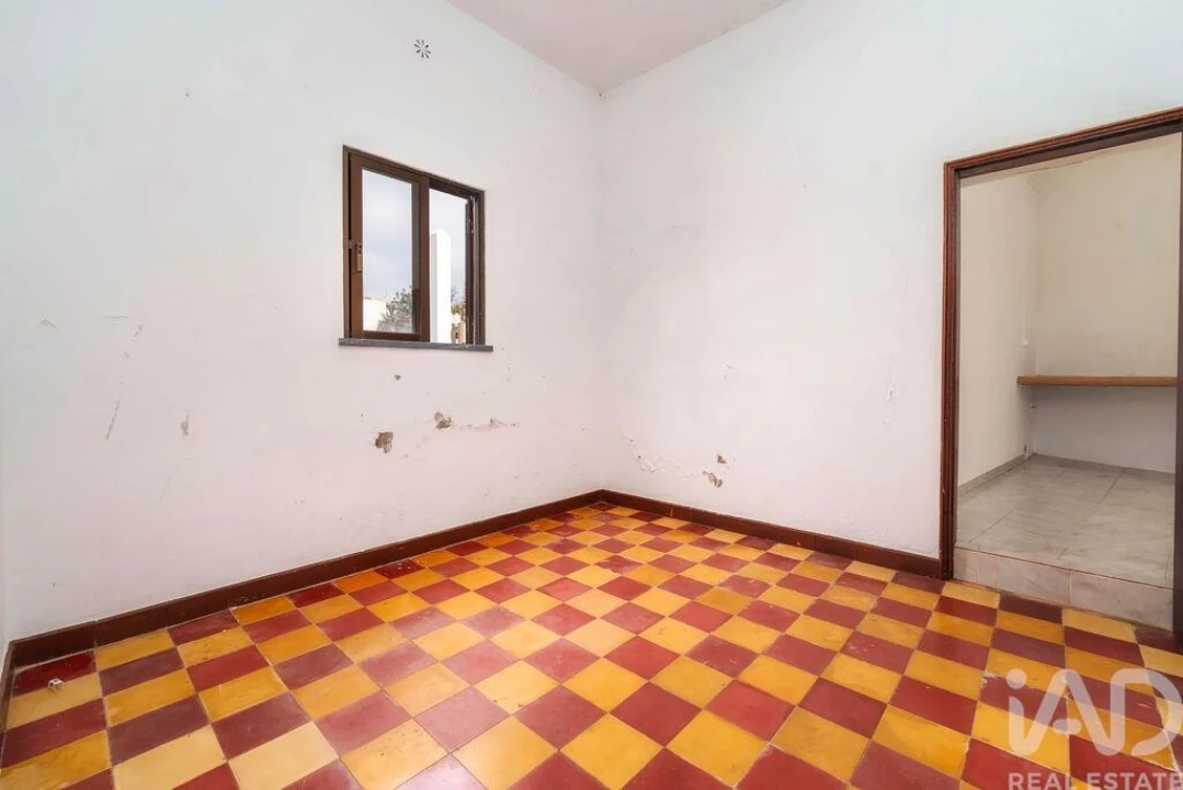 Moradia T3 para Venda em Salir Foto 11