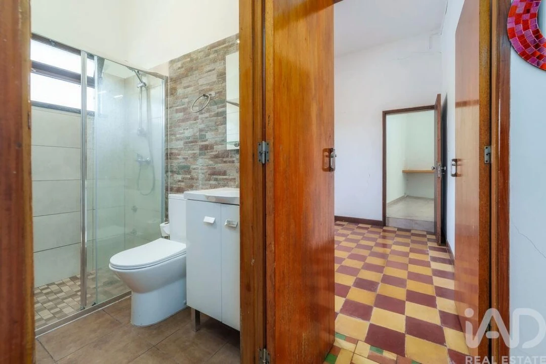 Moradia T3 para Venda em Salir Foto 10