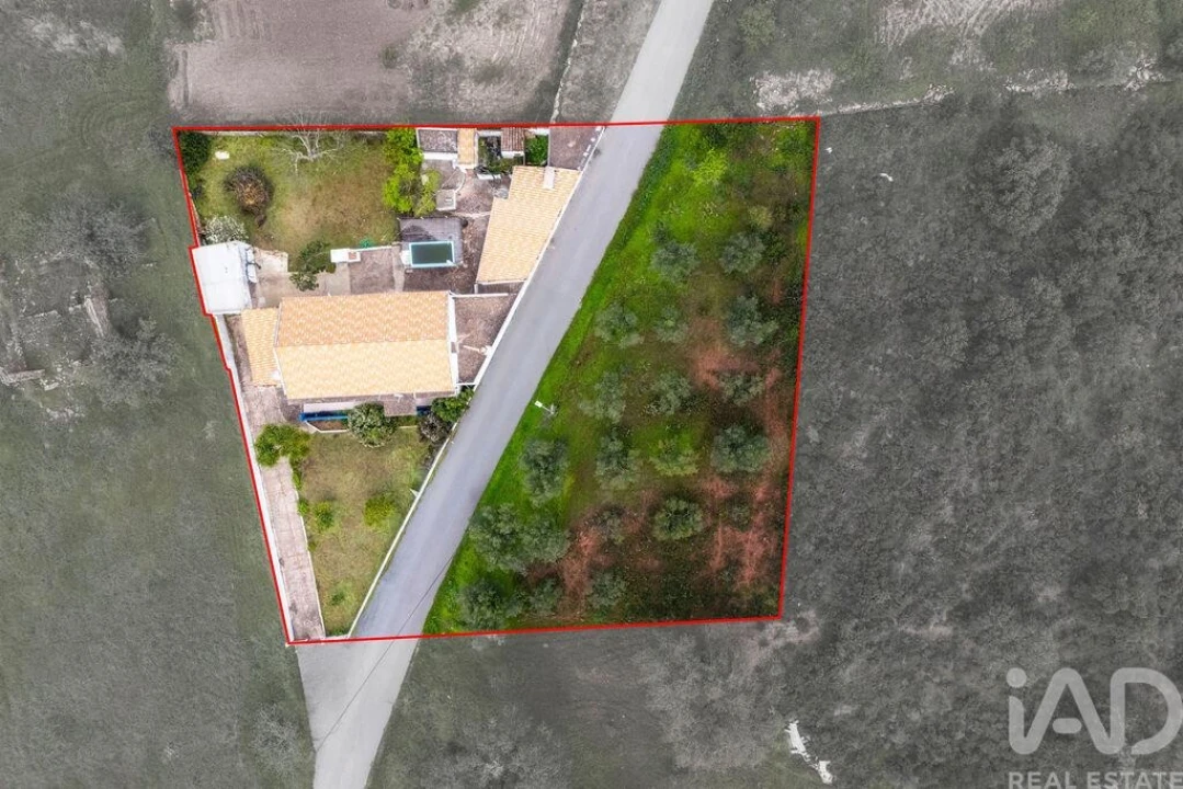 Moradia T3 para Venda em Salir Foto 39