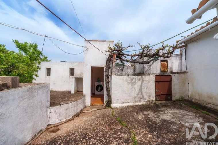 Moradia T3 para Venda em Salir Foto 29