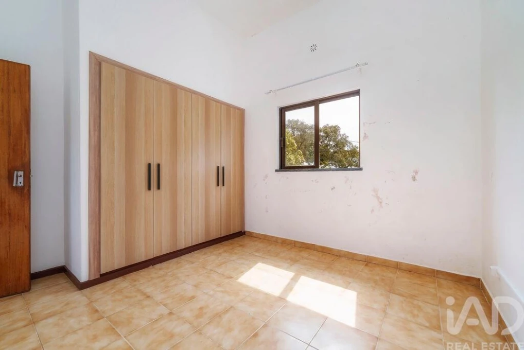 Moradia T3 para Venda em Salir Foto 15