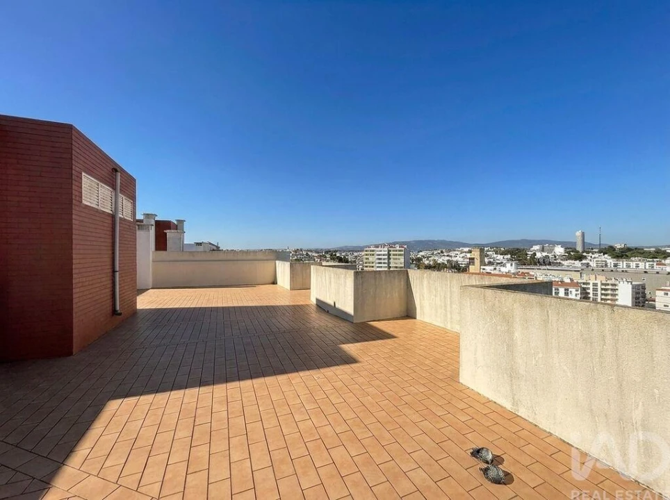 Apartamento T2 para Venda em Portimão Foto 34