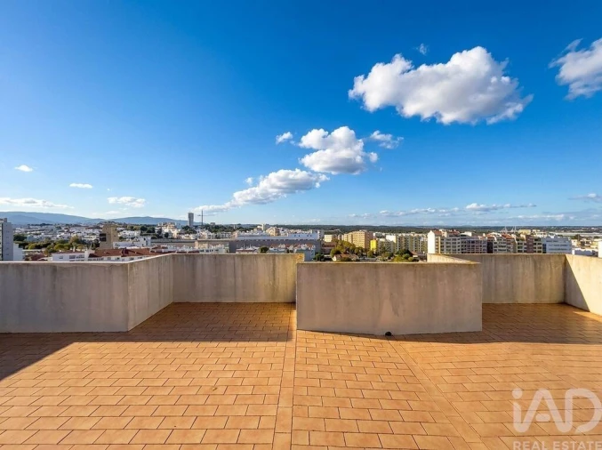 Apartamento T2 para Venda em Portimão Foto 32