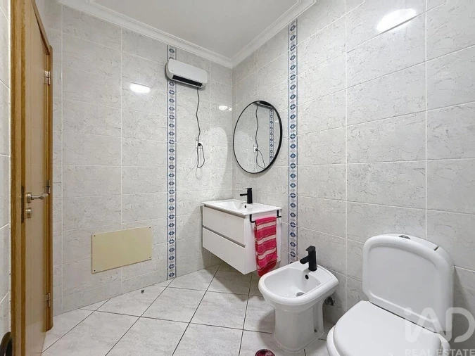 Apartamento T2 para Venda em Portimão Foto 6