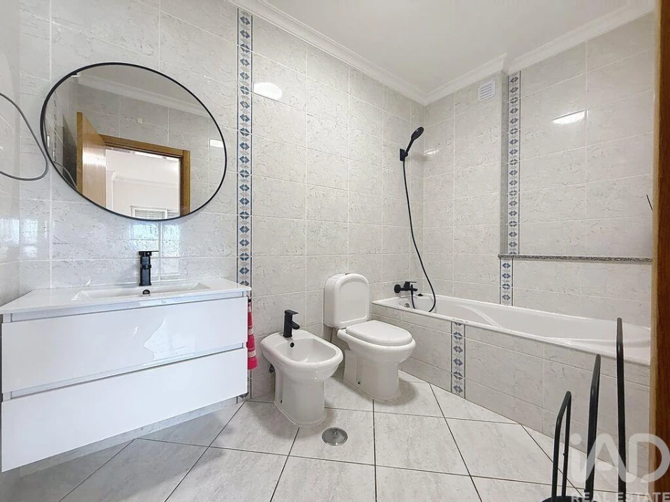 Apartamento T2 para Venda em Portimão Foto 5