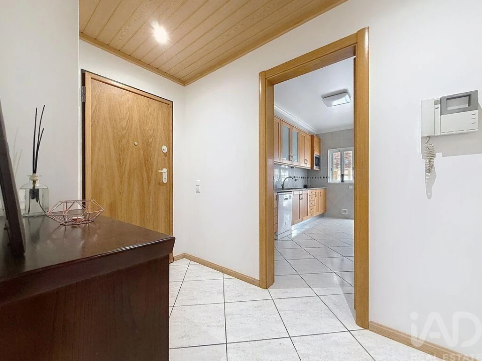 Apartamento T2 para Venda em Portimão Foto 18