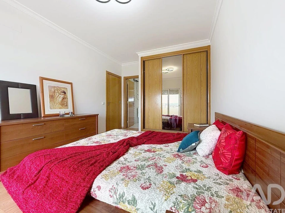 Apartamento T2 para Venda em Portimão Foto 2