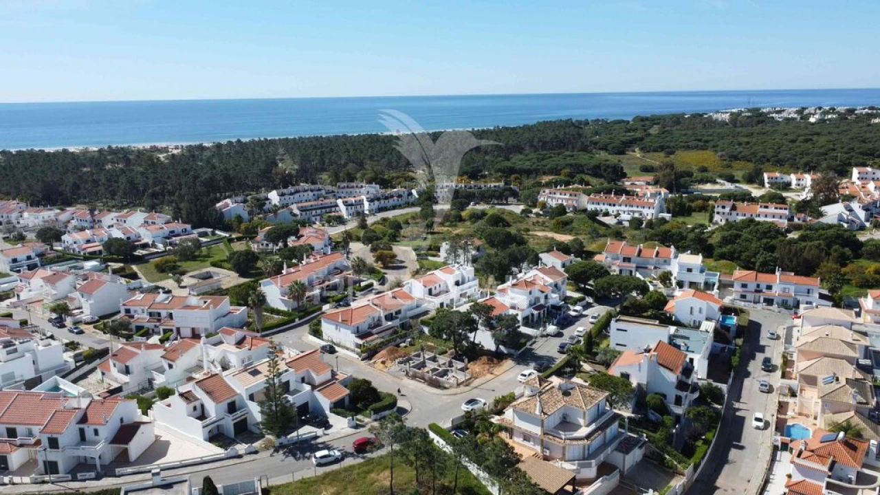 Moradia T3 para Venda em Castro Marim Foto 6