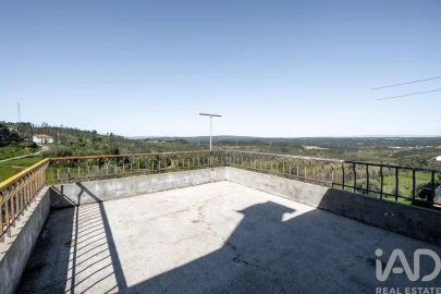 Moradia T4 para Venda em Côja e Barril de Alva