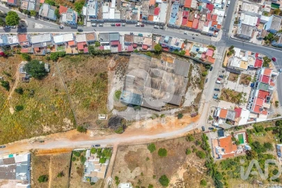 Terreno para Venda em Quelfes
