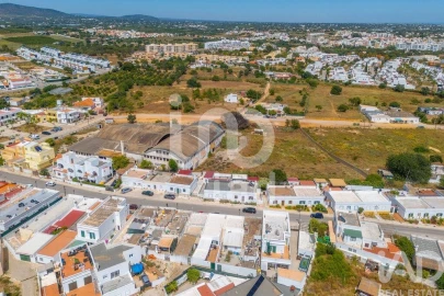 Terreno para Venda em Quelfes