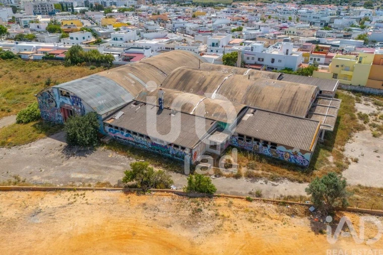 Terreno para Venda em Quelfes Foto 19