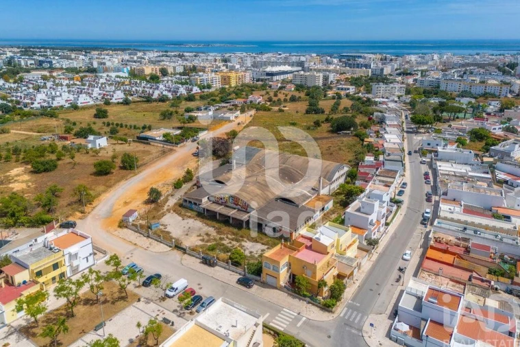 Terreno para Venda em Quelfes Foto 2