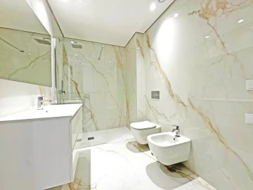 Apartamento T4 para Venda em Póvoa de Varzim, Beiriz e Argivai