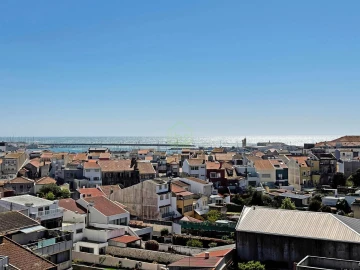 Apartamento T4 para Venda em Póvoa de Varzim, Beiriz e Argivai