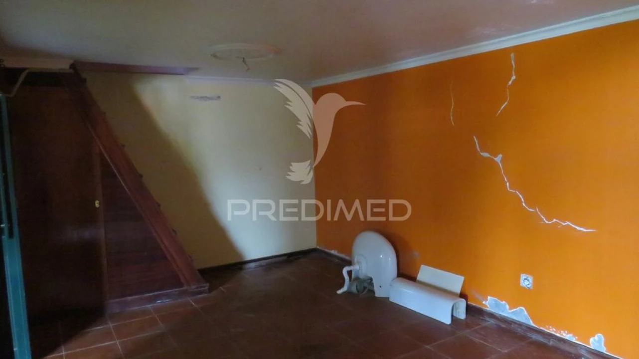 Moradia T3 para Venda em Camara de Lobos Foto 5