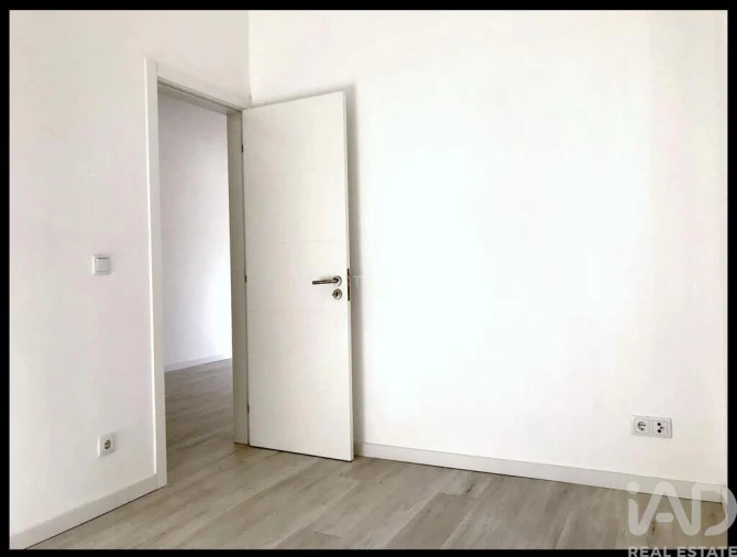 Apartamento T2 para Venda em Moscavide e Portela Foto 8