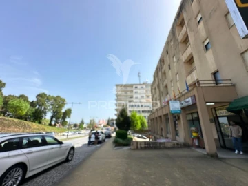 Loja para Arrendamento em Valença, Cristelo Covo e Arão