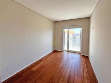 Apartamento T3 para Venda em Póvoa de Varzim, Beiriz e Argivai