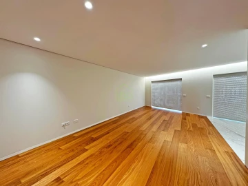 Apartamento T3 para Venda em Póvoa de Varzim, Beiriz e Argivai