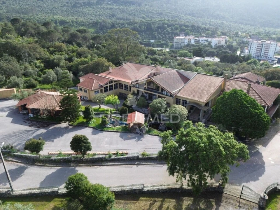 Quinta T4 para Venda em Minde Foto 11