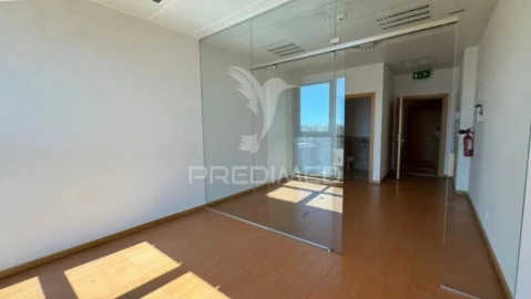 Escritório para Arrendamento em Olivais
