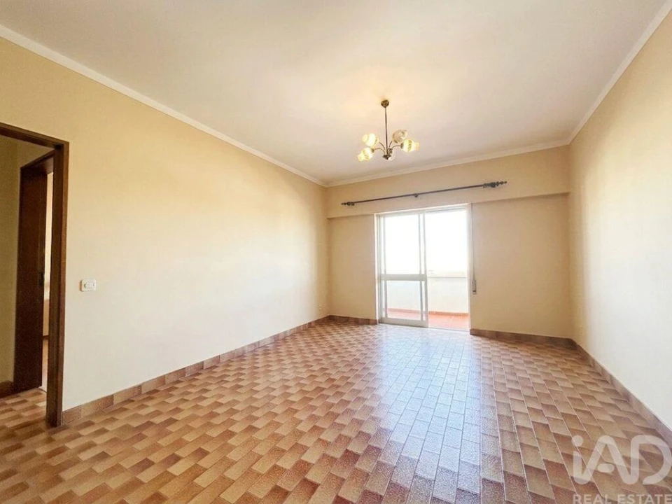 Apartamento T1 para Venda em Quarteira Foto 1