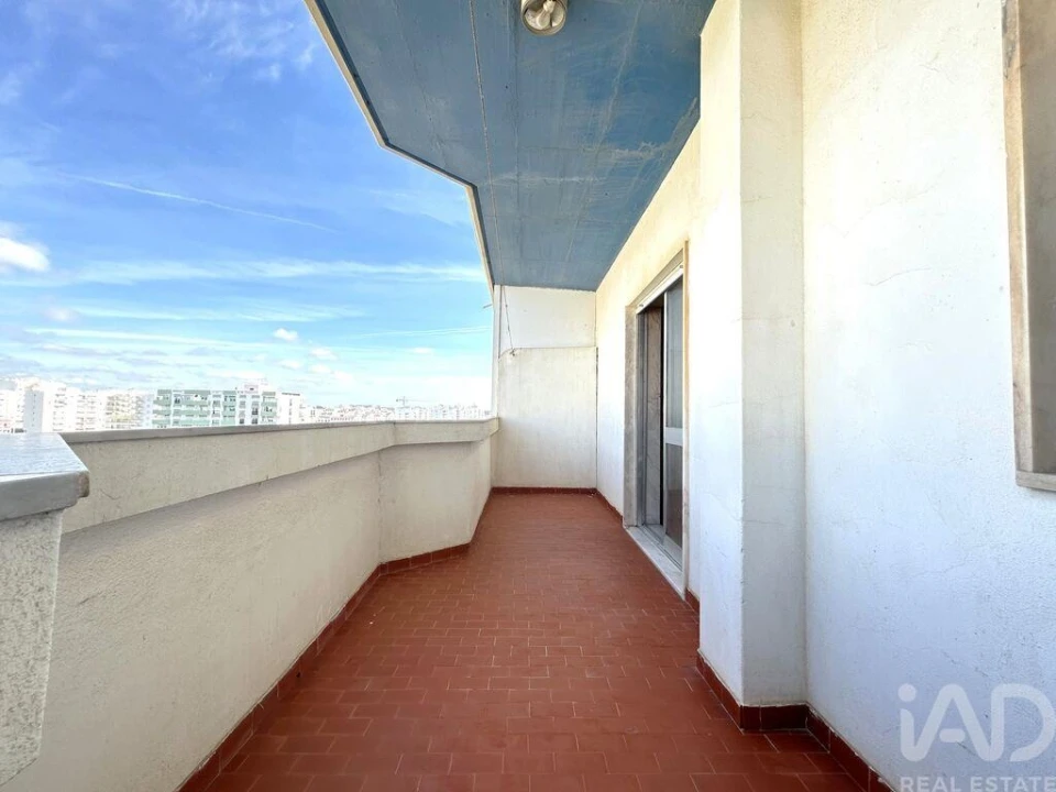 Apartamento T1 para Venda em Quarteira Foto 10