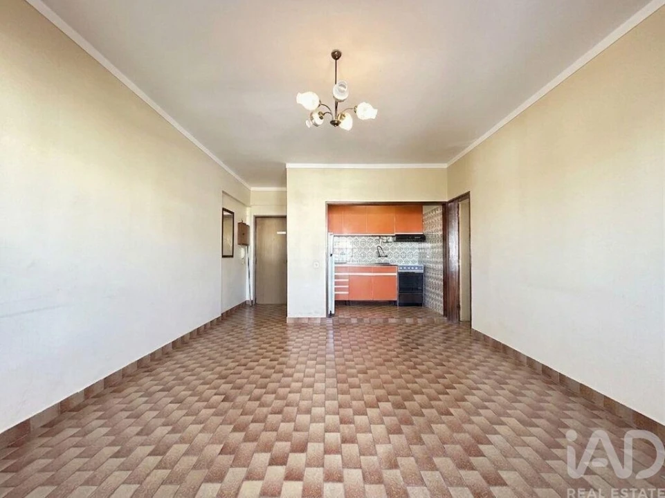 Apartamento T1 para Venda em Quarteira Foto 3
