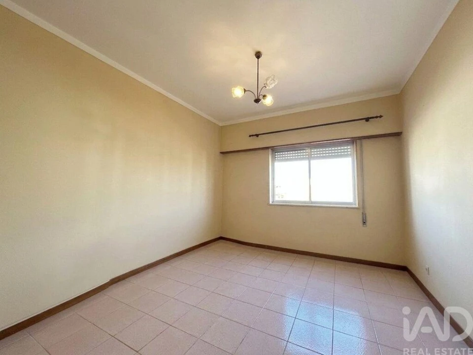 Apartamento T1 para Venda em Quarteira Foto 7
