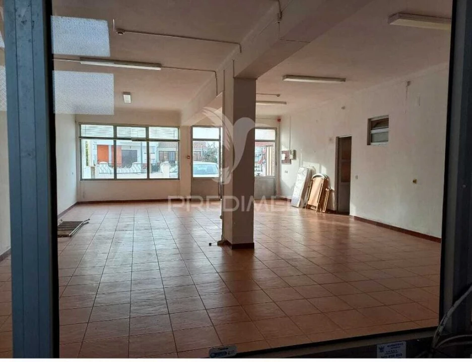 Loja para Arrendamento em Grândola e Santa Margarida da Serra Foto 2