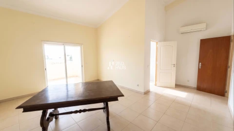 Moradia T4 para Venda em Loule (São Clemente)