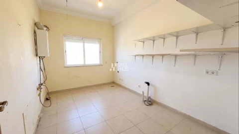 Moradia T4 para Venda em Loule (São Clemente)