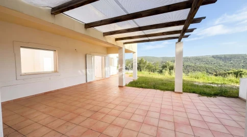Moradia T4 para Venda em Loule (São Clemente)