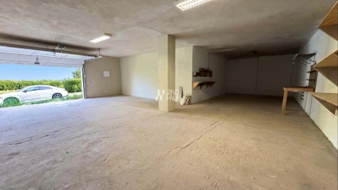 Moradia T4 para Venda em Loule (São Clemente)