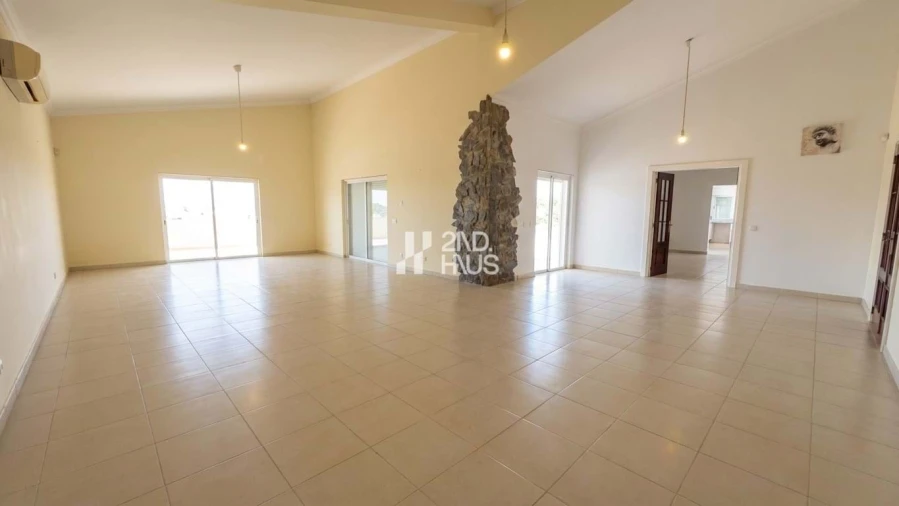 Moradia T4 para Venda em Loule (São Clemente) Foto 6