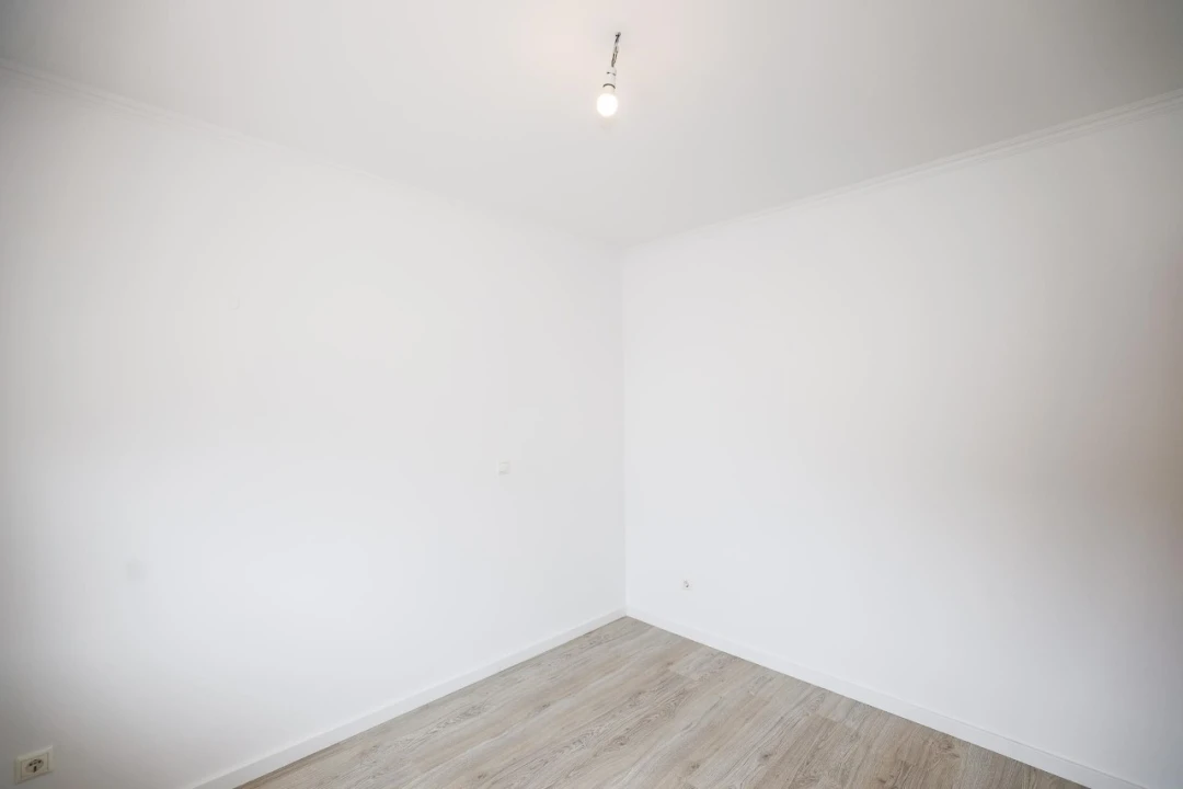 Moradia T5 para Venda em Laranjeiro e Feijó Foto 3