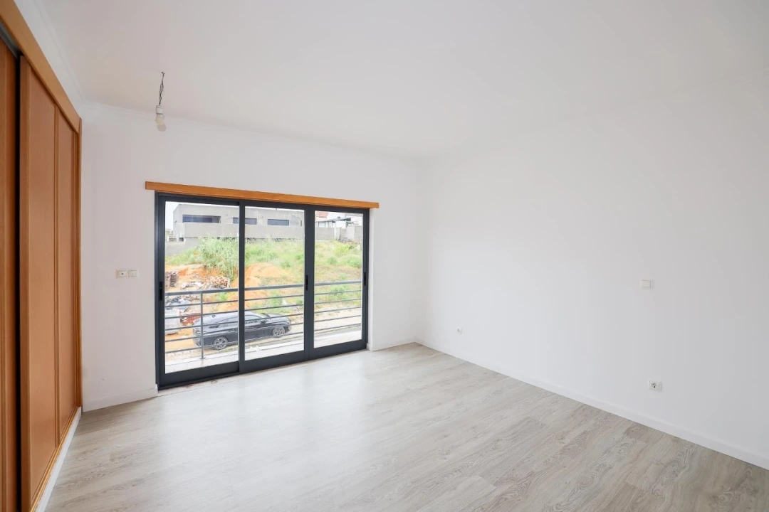 Moradia T5 para Venda em Laranjeiro e Feijó Foto 16