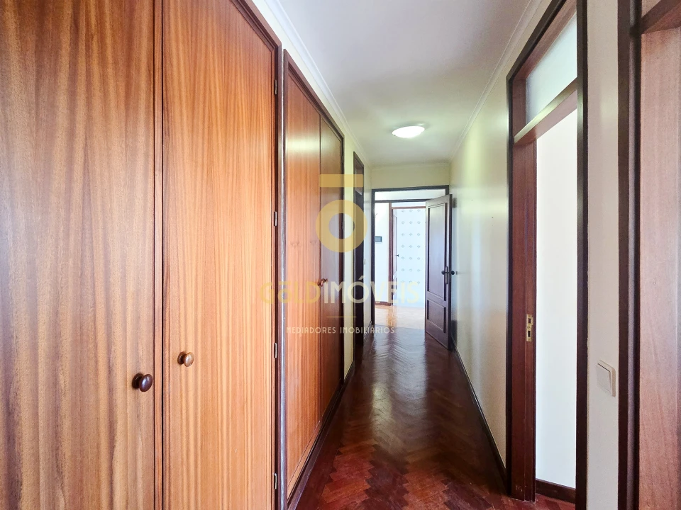 Apartamento T3 para Venda em Santa Maria de Lamas Foto 18